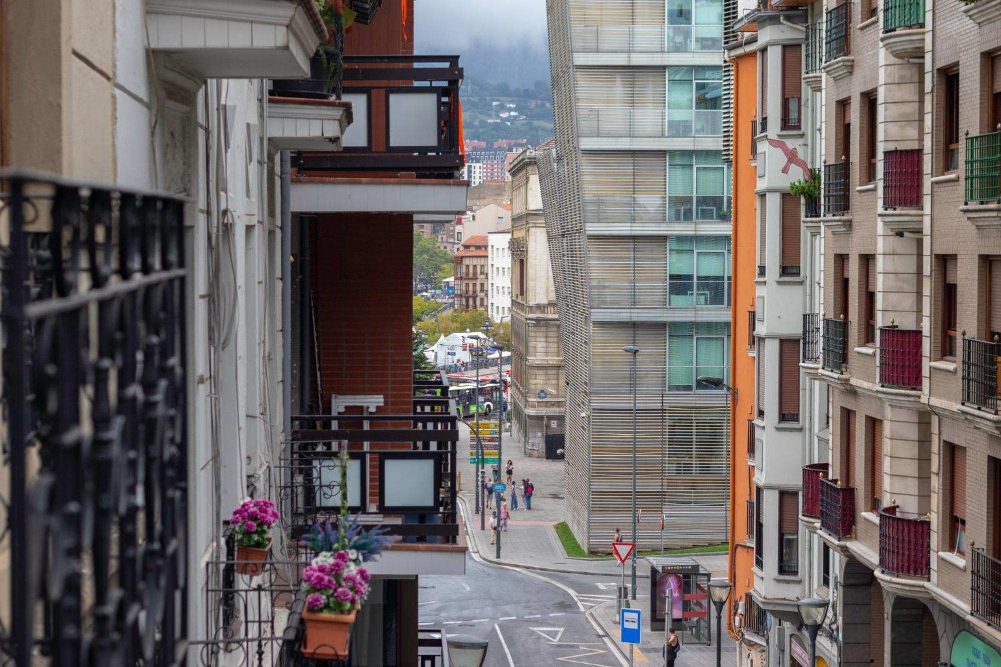 Inar Centrico Apartamento Junto Ayuntamiento & Ria Bilbau Exterior foto